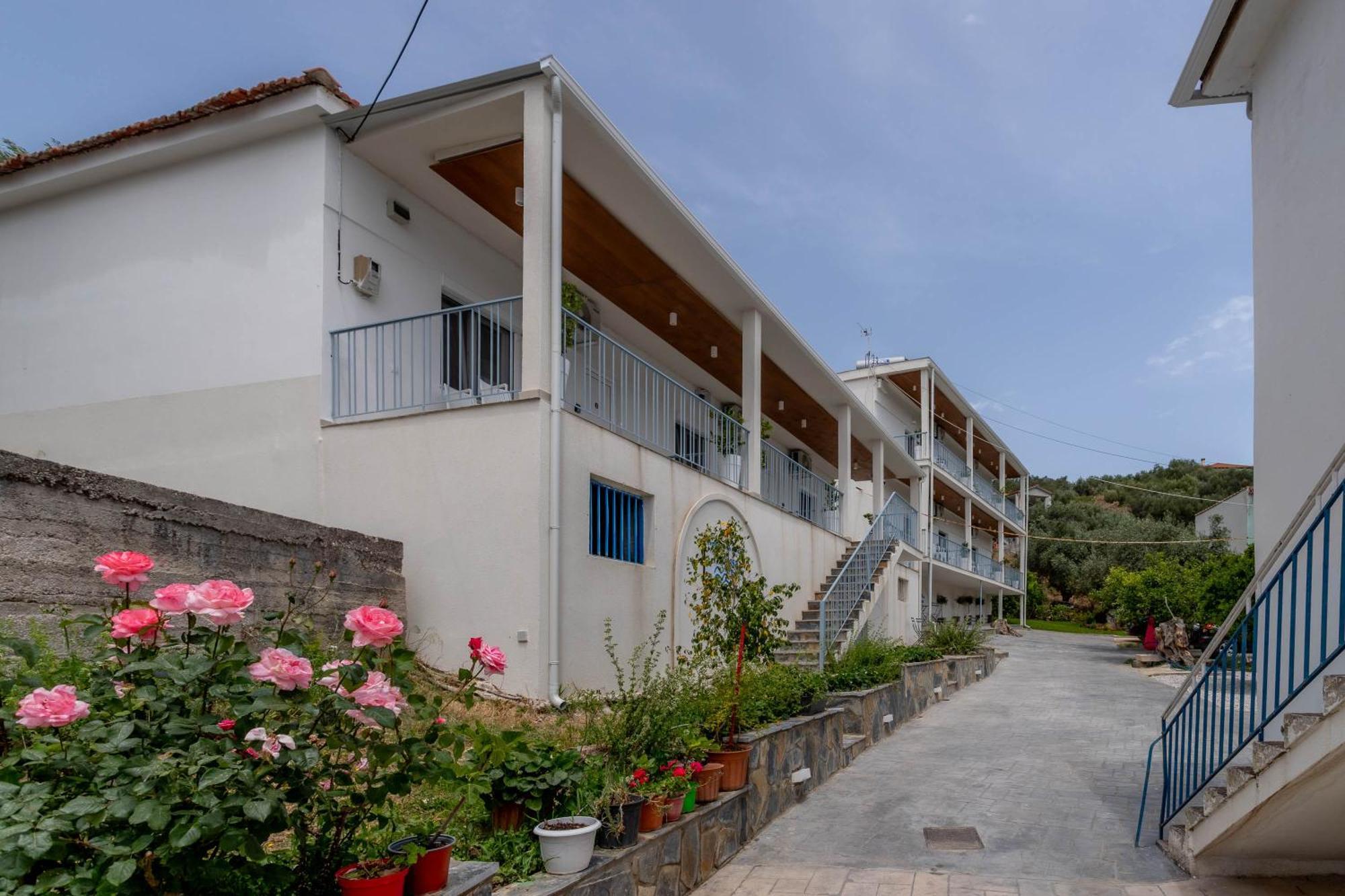 Pteleo Apartments Pteleós エクステリア 写真